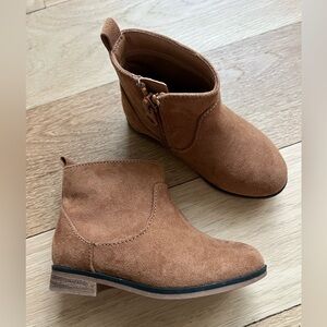Little girl ankle boots